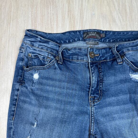 Torrid Mid Rise Skinny Vintage Stretch Distressed Casual Denim Jeans Women's 10R - Picture 5 of 16